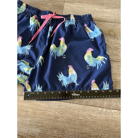 Chubbies The Fowl Play Mesh Lined Swim Trunks Navy Blue Men's Large 4" Rooster - Picture 7 of 10